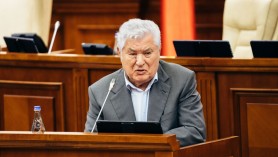 Voronin atacă din nou diaspora: 16 ani șterge fundul la italieni și acum e deputat